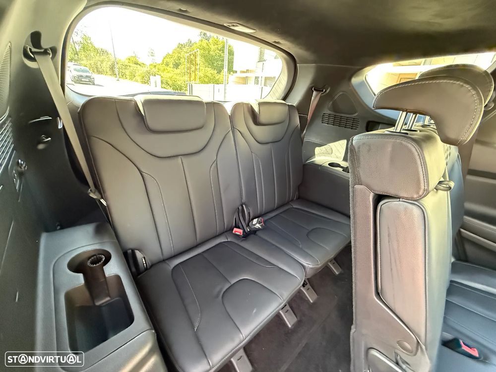 Hyundai Santa Fe 1.6 T-GDI HEV Vanguard - 18