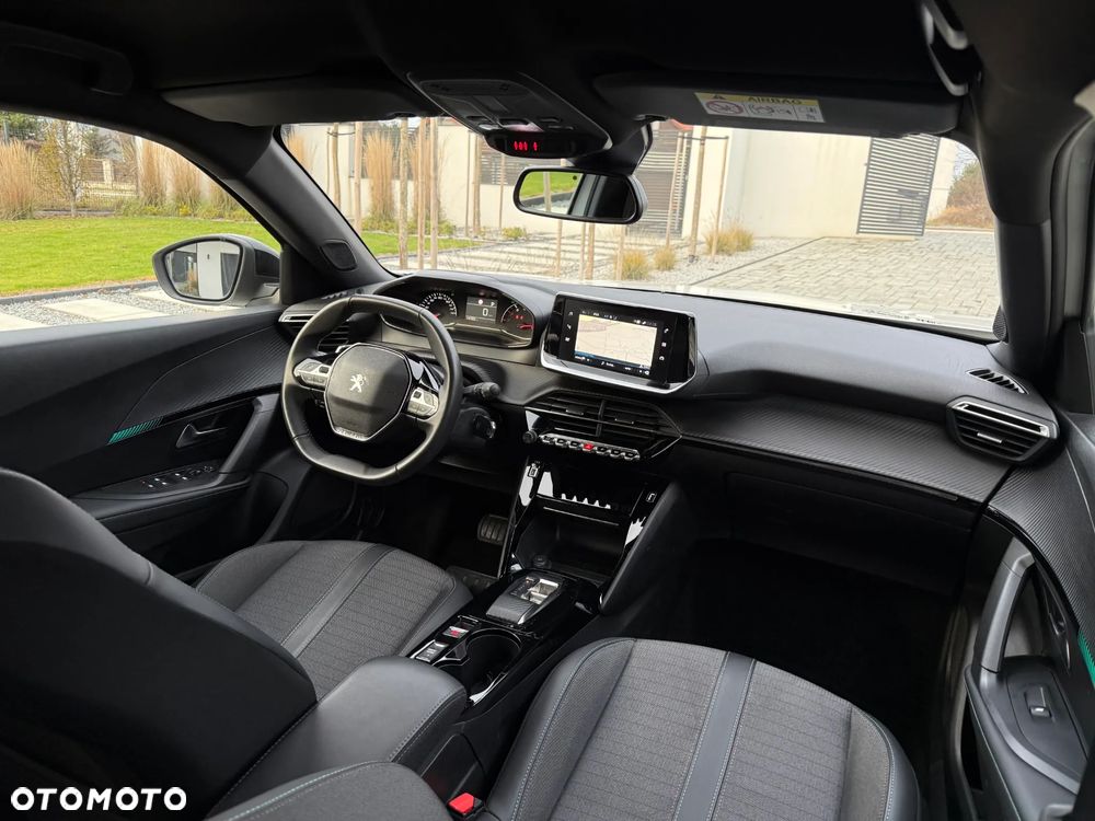 Peugeot 2008 1.5 BlueHDi Allure S&S EAT8 - 17