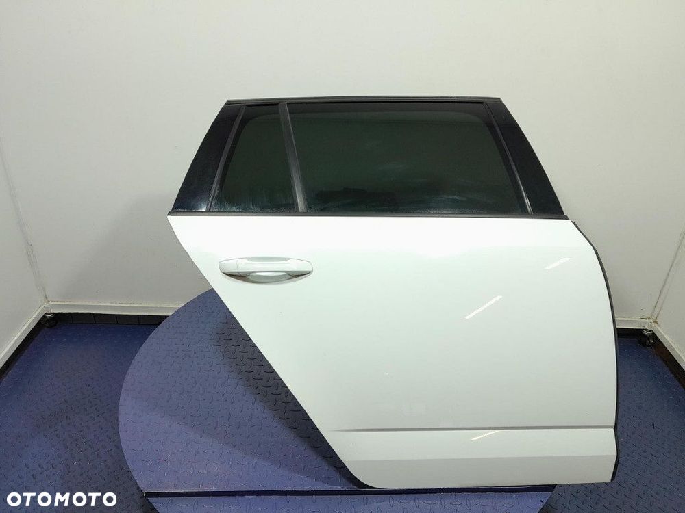 SKODA OCTAVIA III LIFT KOMBI DRZWI TYŁ PRAWE LF9F - 1
