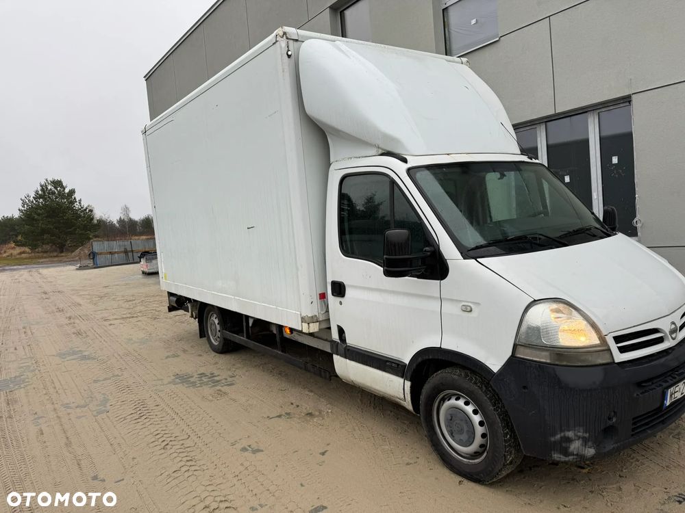 Nissan Interstar - 3