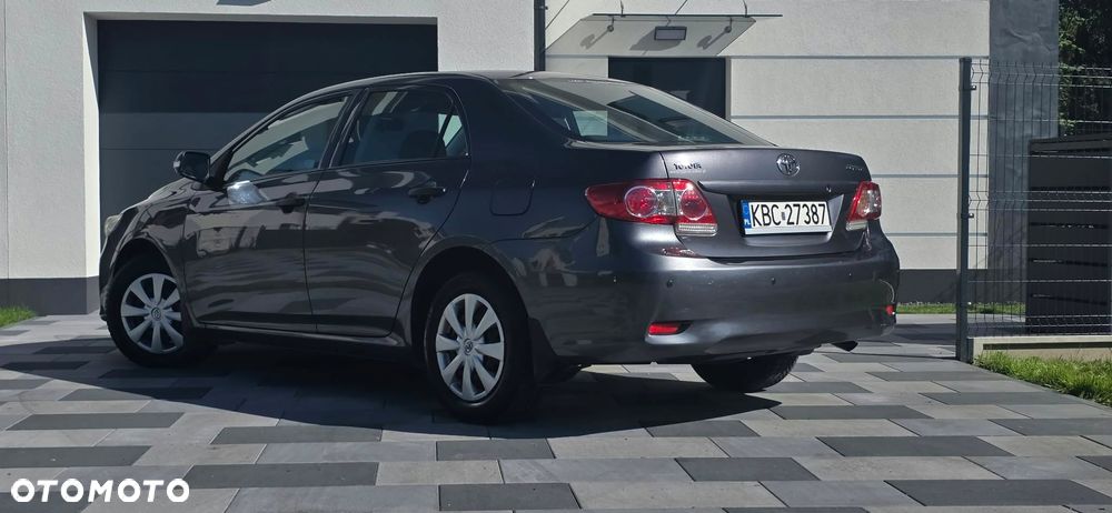 Toyota Corolla - 3