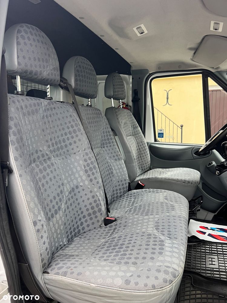 Ford Transit Furgon Brygadowy Doka 6 os. 4x4 AWD L3H2 2.4 TDCI 140KM MT6 - 23