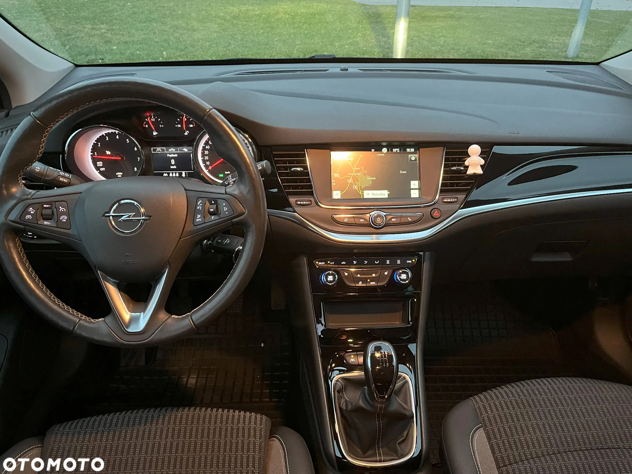Opel Astra V 1.2 T Elegance S&S - 15