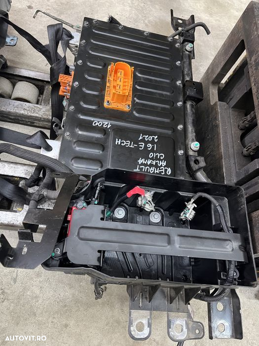 Baterie Renault arkana Clio 1.6 e-tech  2021 - 3