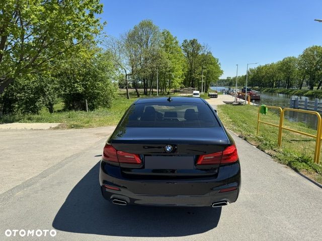 BMW Seria 5 520d M Sport Edition - 10
