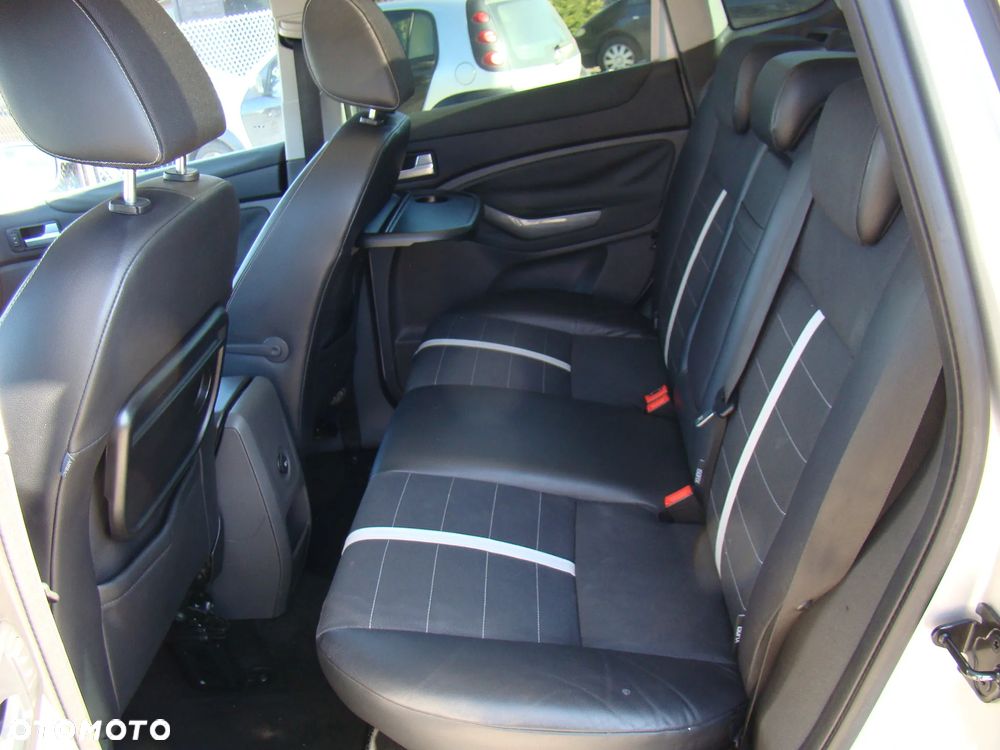Ford Kuga 2.0 TDCi 4x4 Trend - 9