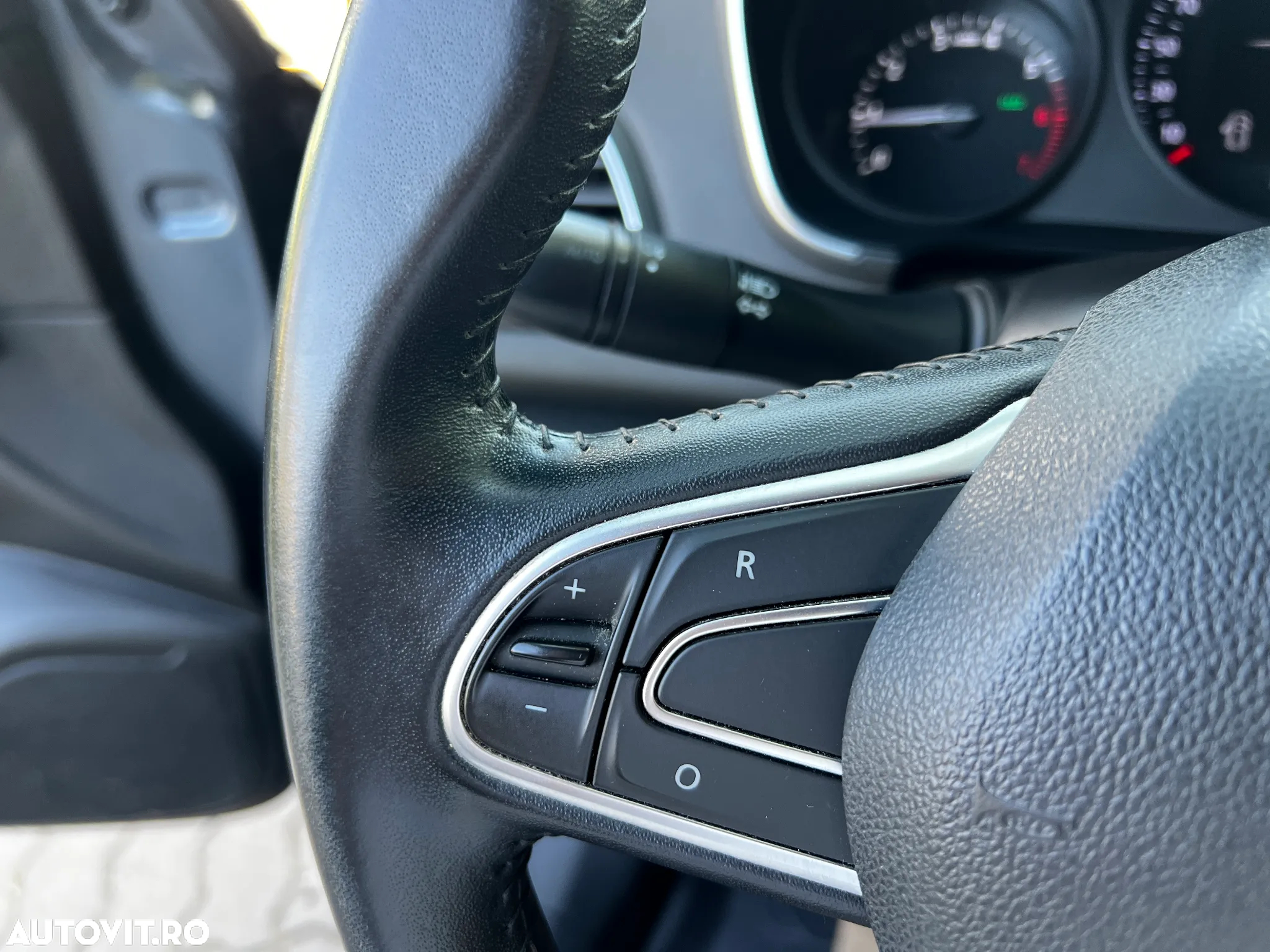 Renault Megane TCe Life - 23