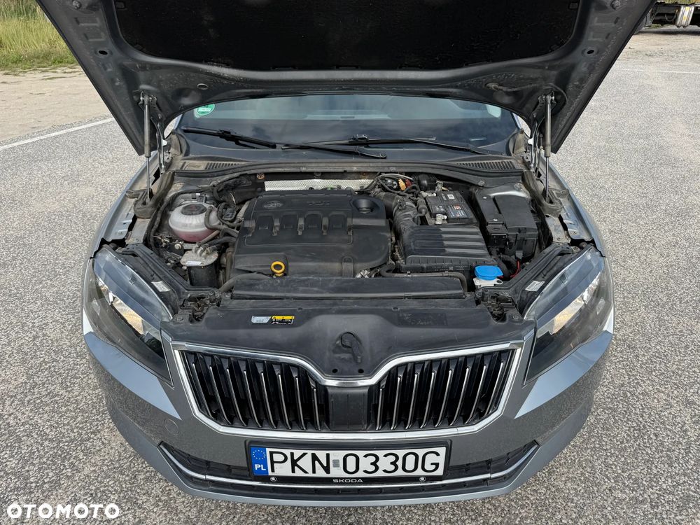 Skoda Superb 2.0 TDI Premium Edition - 6