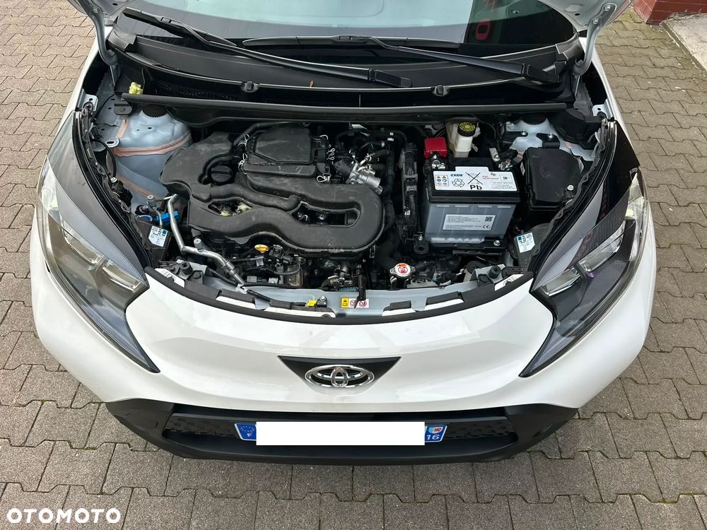 Toyota Aygo X S-CVT Play - 27
