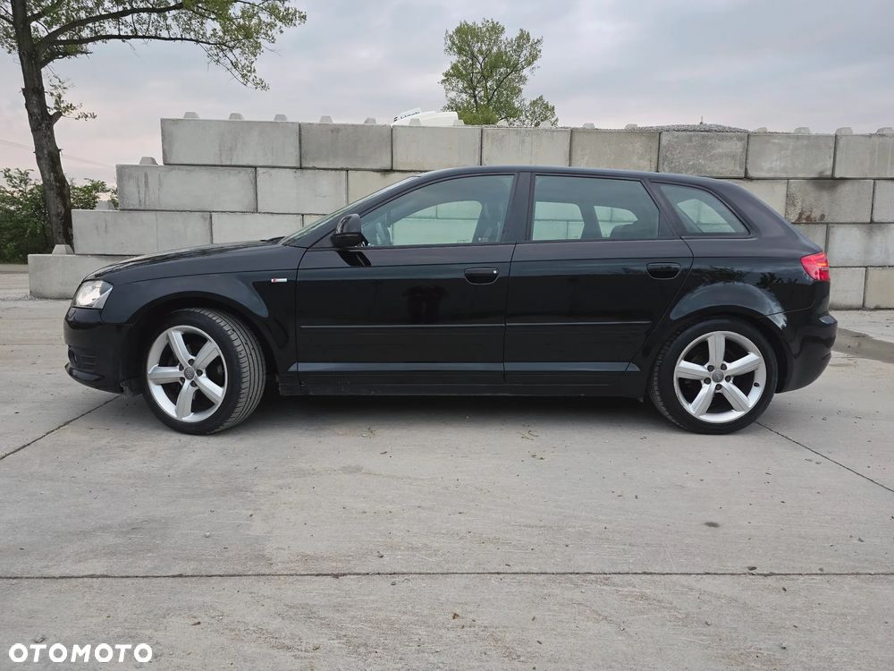 Audi A3 Sportback 1.6 S line Sportpaket (plus) - 4