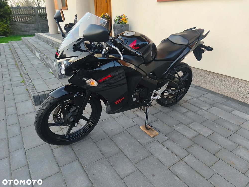 Honda CBR - 8