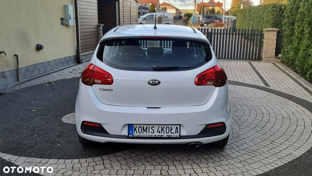 Kia Ceed - 4
