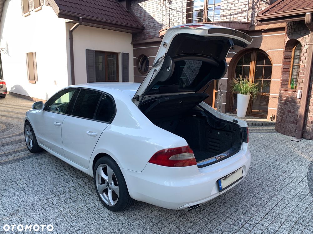 Skoda Superb 2.0 TDI Family - 21