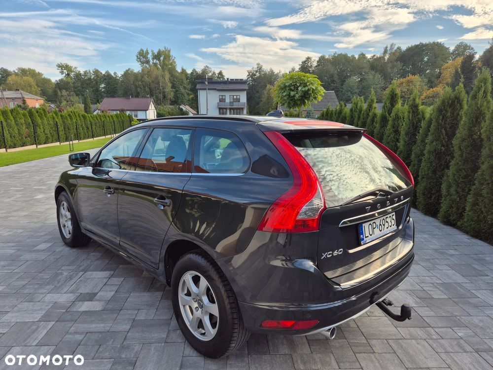 Volvo XC 60 D3 Momentum - 3