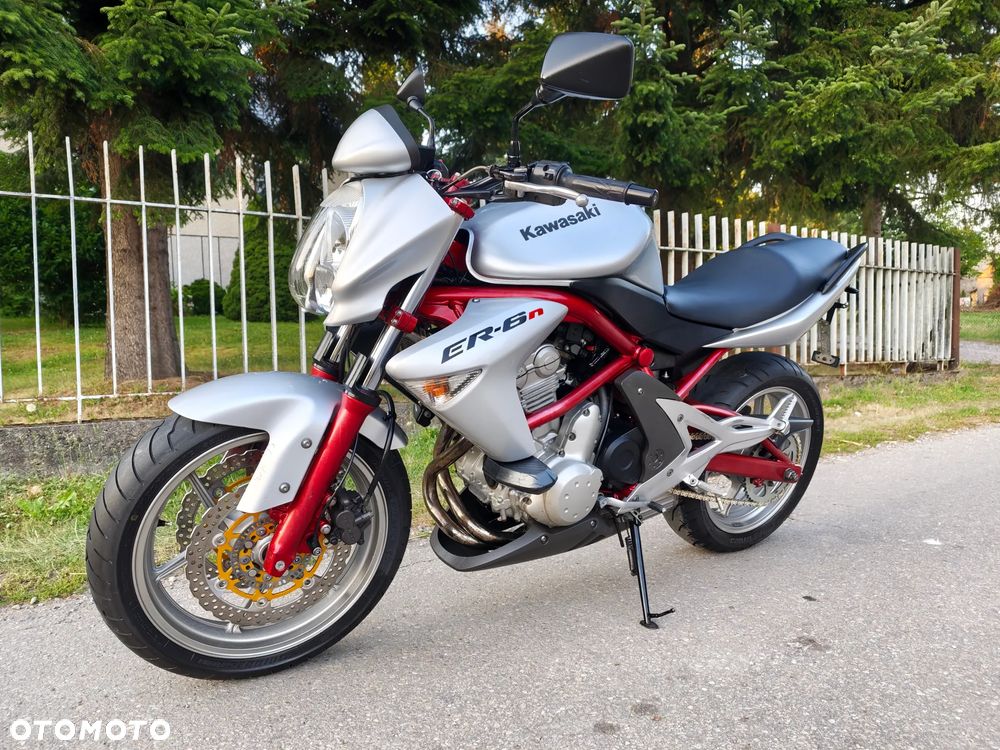 Kawasaki ER - 2