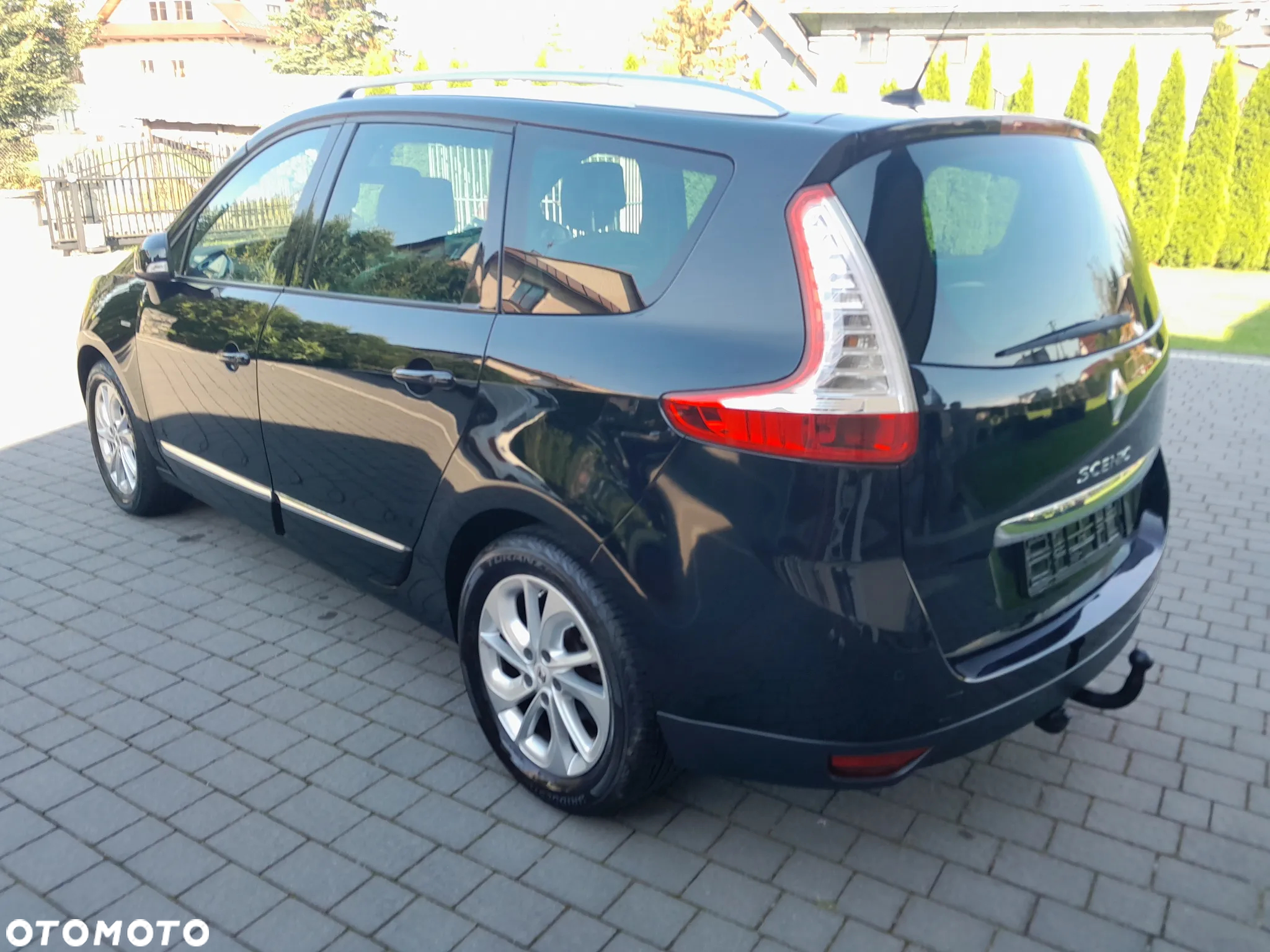 Renault Grand Scenic dCi 110 EDC Bose Edition - 6