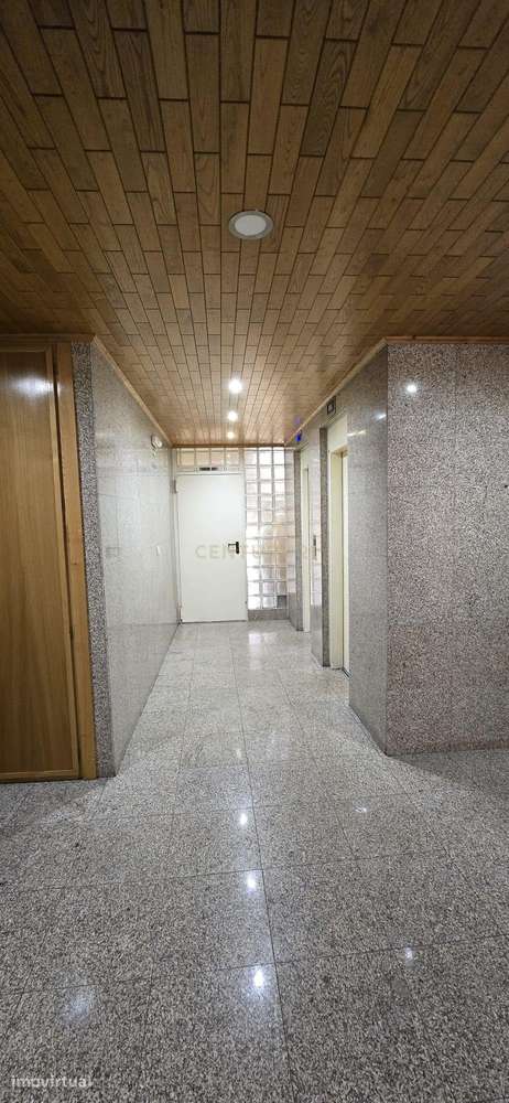 Apartamento T2 com Vista para a Montanha em Bragança - Grande imagem: 2/7