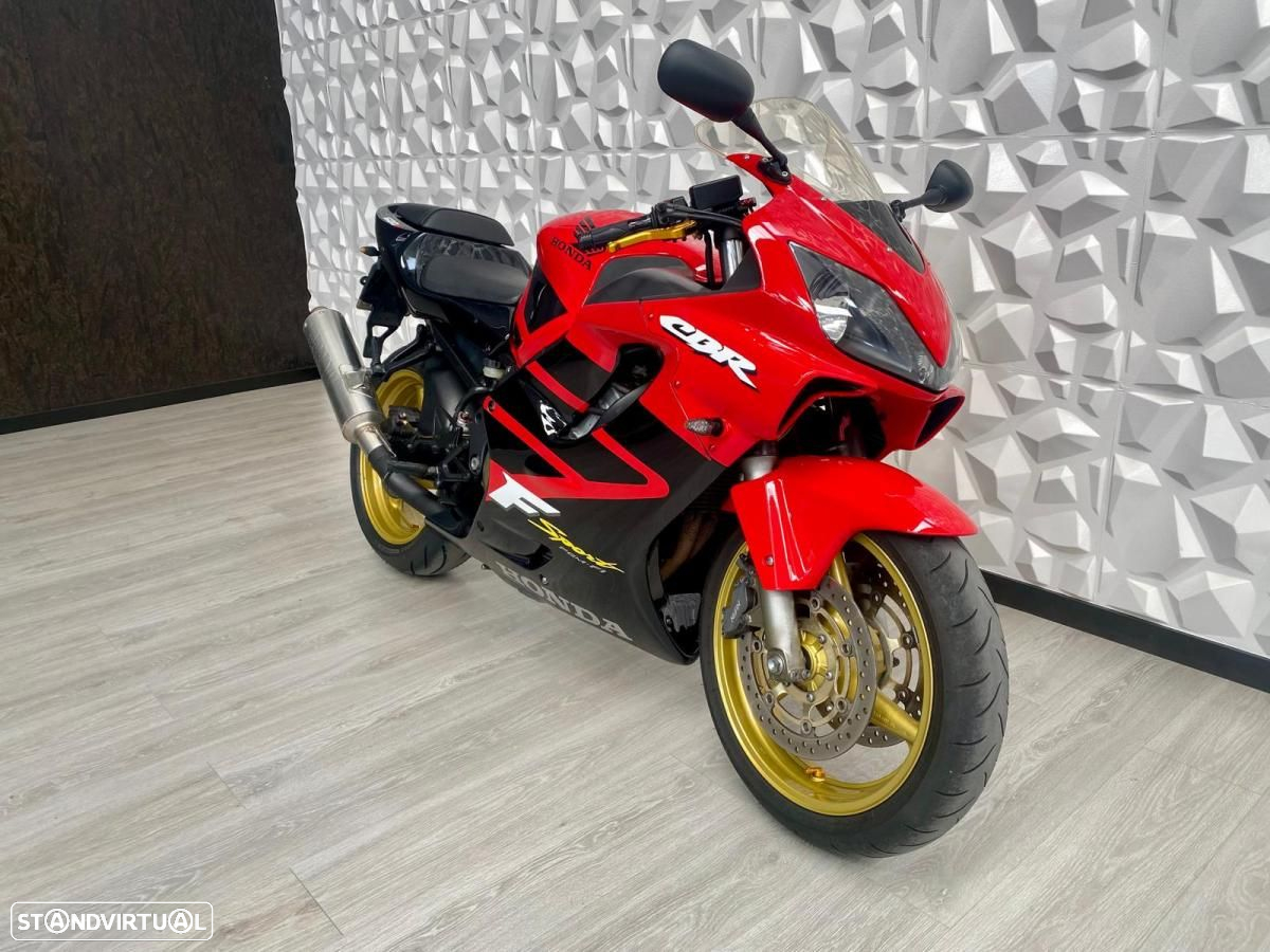 Honda CBR 600 F Sport (F4i) - 3