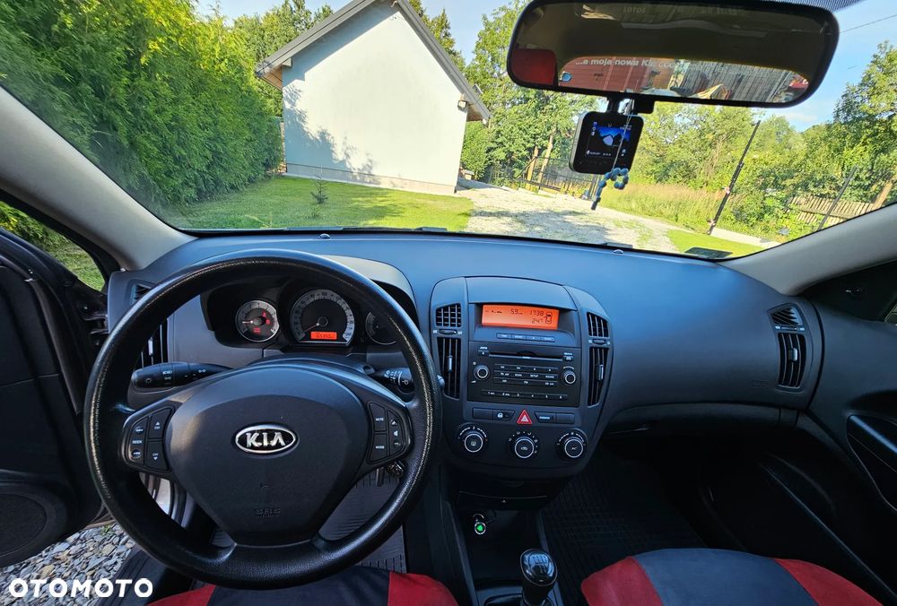 Kia Ceed 1.4 Comfort - 13