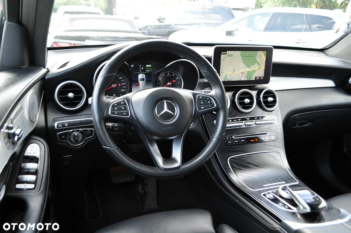 Mercedes-Benz GLC 350 e 4Matic 7G-TRONIC AMG Line - 26