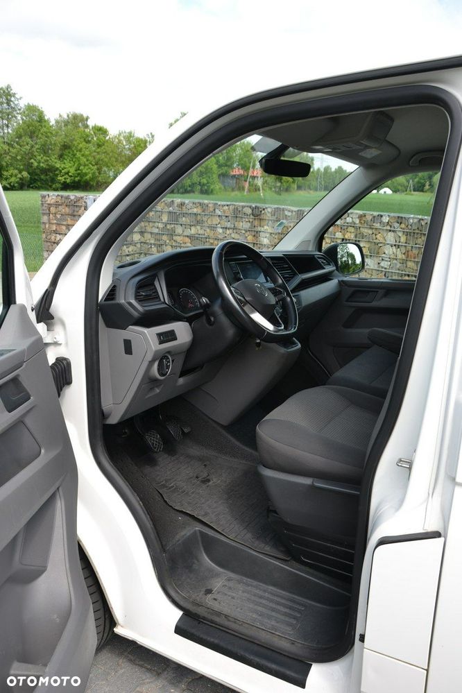 Volkswagen Transporter - 11