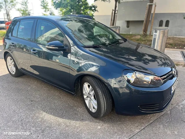 VW Golf 2.0 TDi Confortline - 2