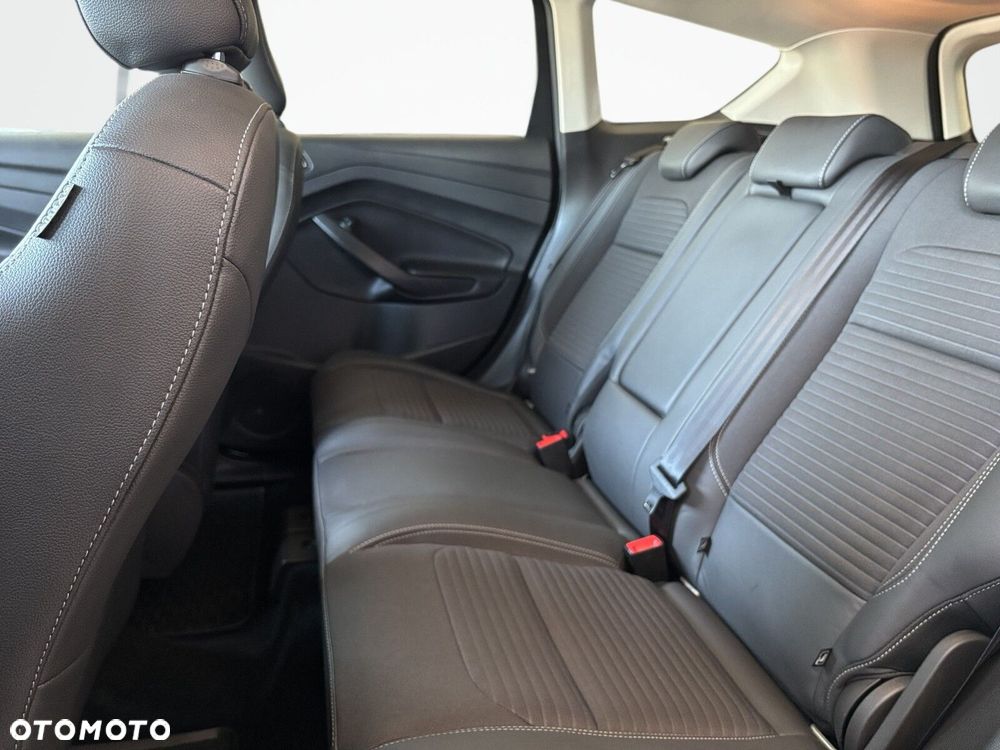 Ford Kuga - 13