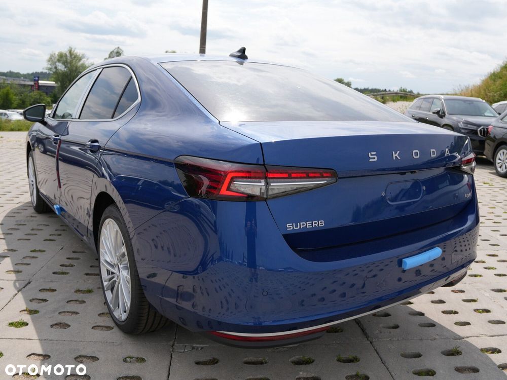 Skoda Superb 2.0 TDI SCR 4x4 L&K DSG - 13
