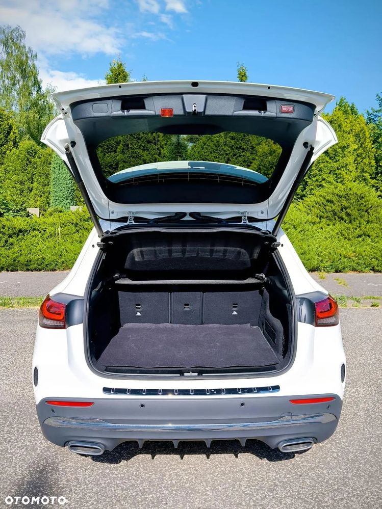 Mercedes-Benz GLA 180 AMG Line - 14