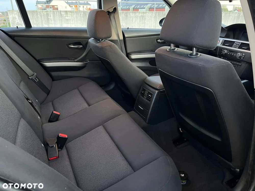 BMW Seria 3 - 22