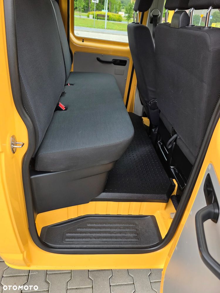 Volkswagen Transporter - 9