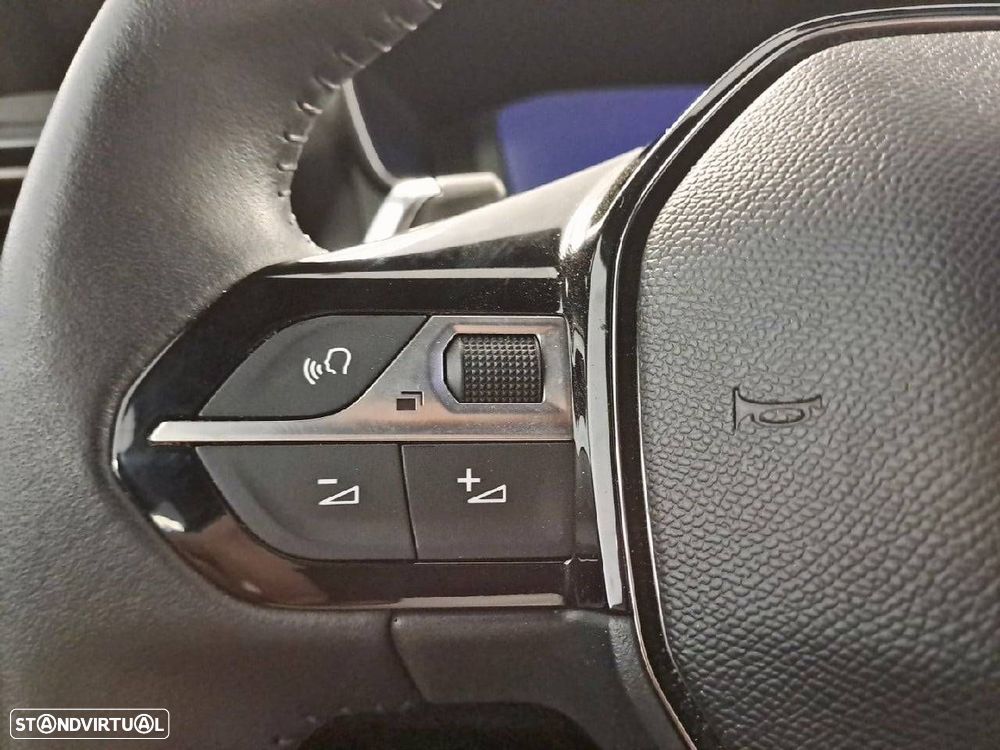 Peugeot 2008 1.2 Hybrid Allure e-DCS6 - 16