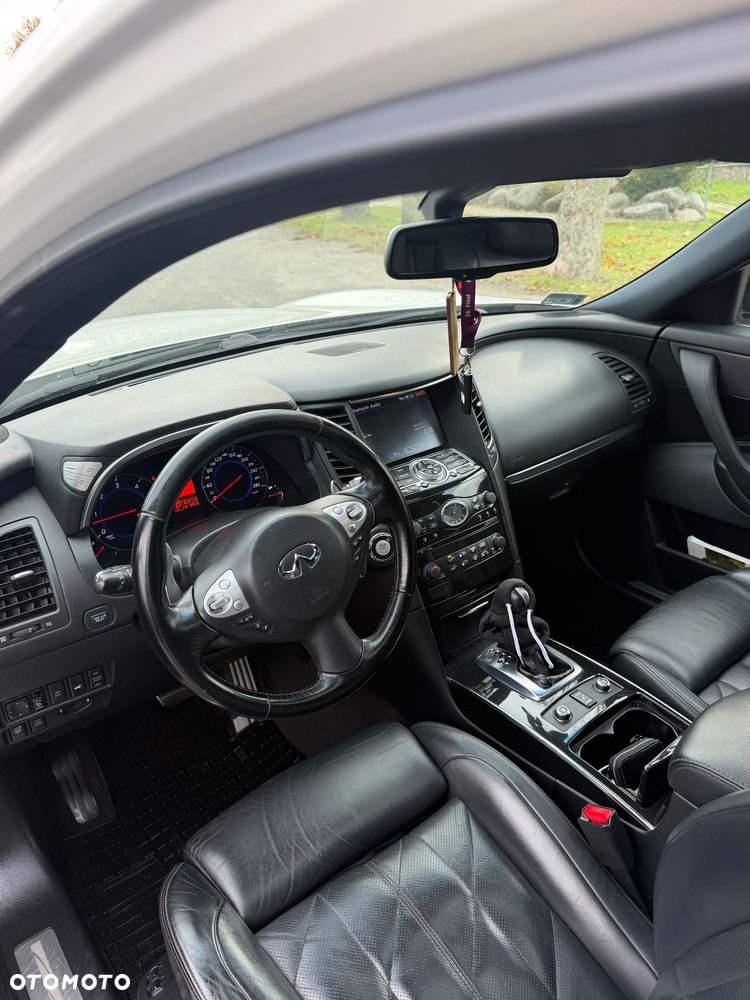 Infiniti FX - 13