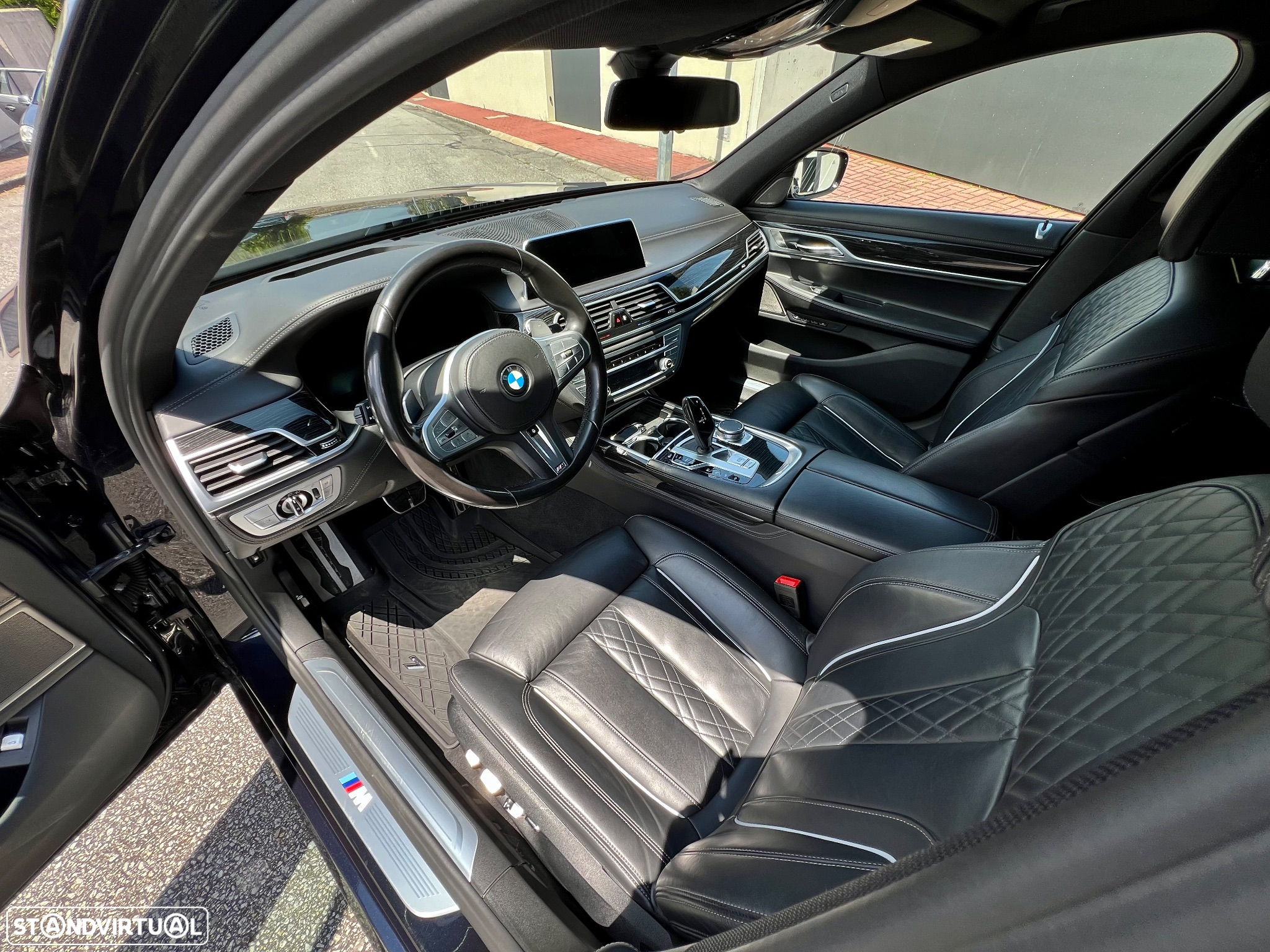 BMW 745 e iPerformance Pack M Auto - 22