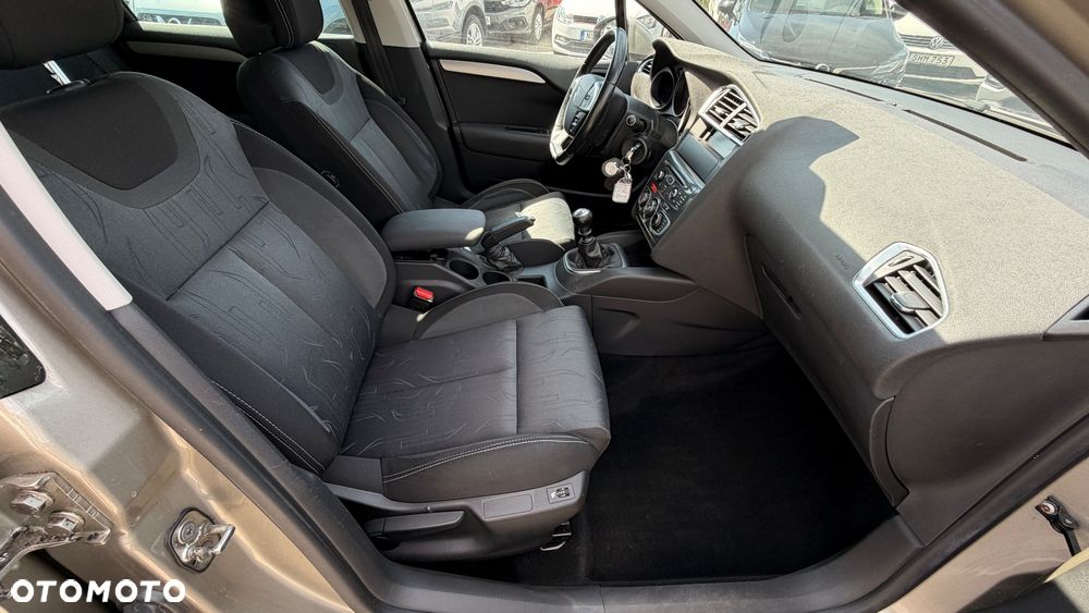 Citroën C4 e-HDi 110 Selection - 9