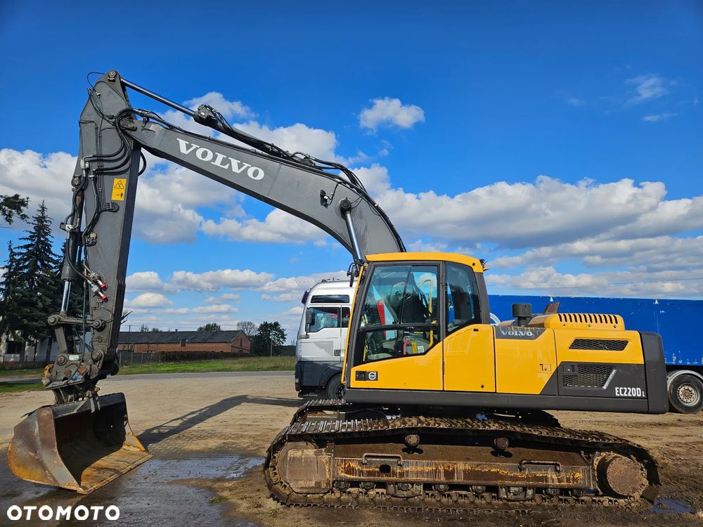 Volvo Ec 220 DL - 2