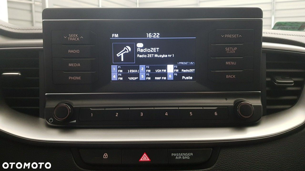 Kia Ceed - 24