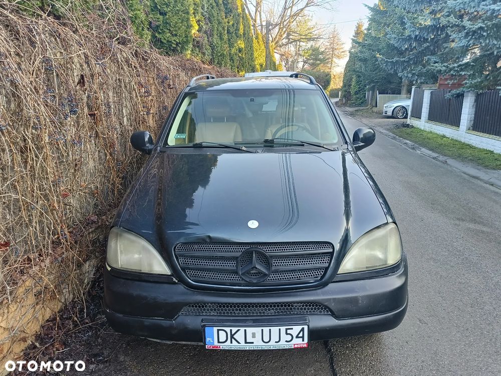 Mercedes-Benz ML - 4