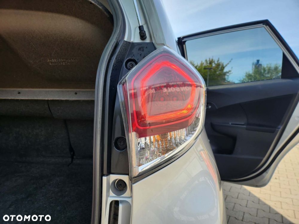 Toyota Verso S 1.33 VVT-i - 5
