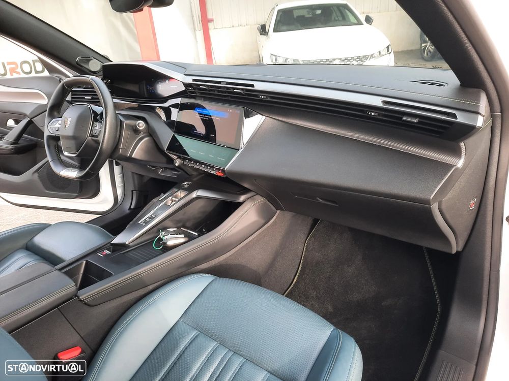 Peugeot 308 SW 1.6 Hybrid GT Pack e-EAT8 - 26