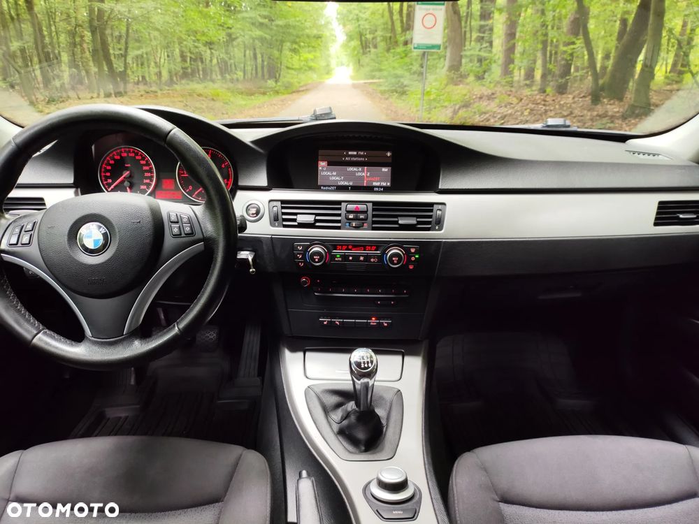 BMW Seria 3 - 34