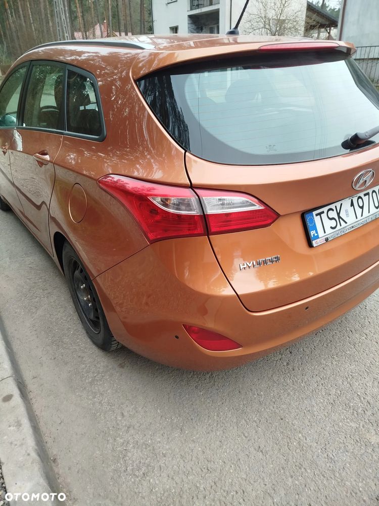 Hyundai i30 1.6 Classic + - 12
