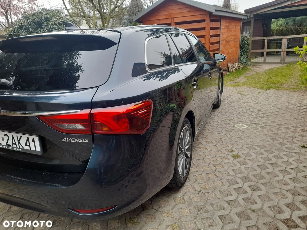 Toyota Avensis 2.0 D-4D Prestige - 9