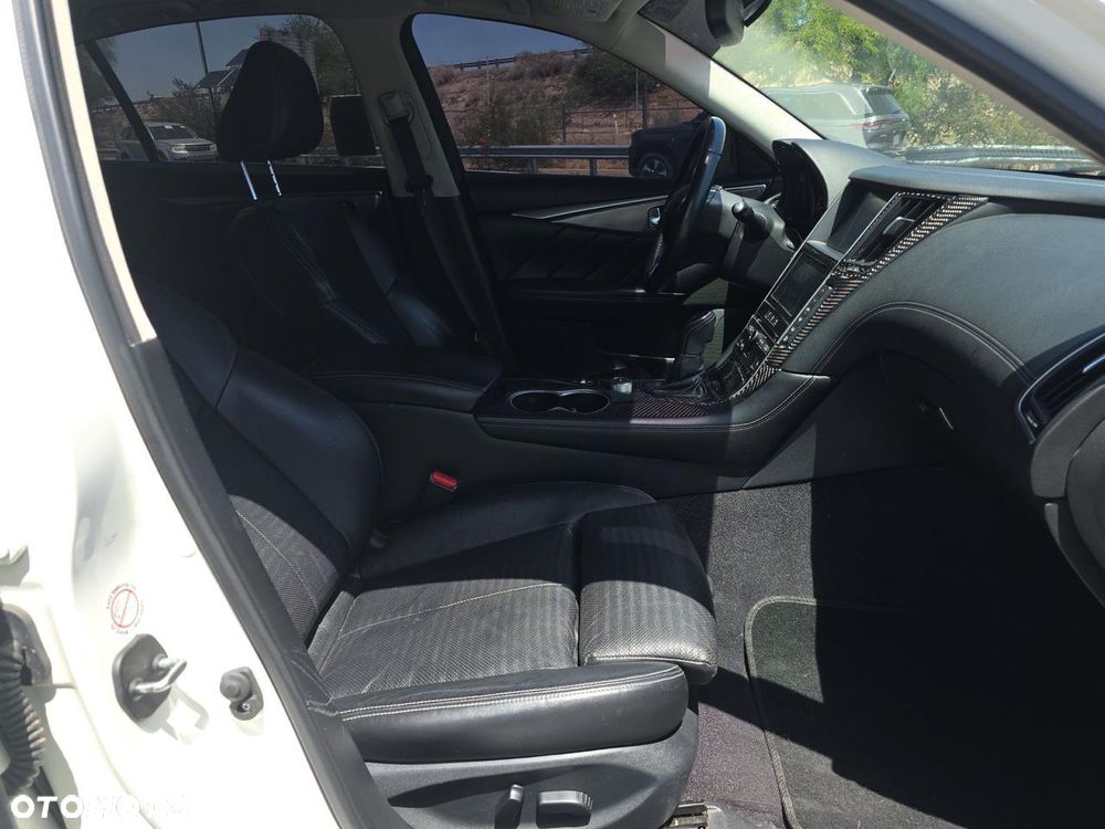 Infiniti Q50 - 12