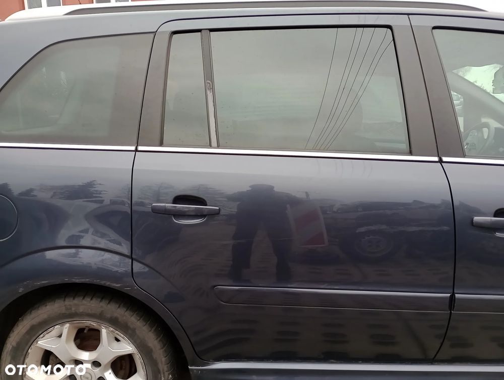 OPEL ZAFIRA B drzwi prawe tylne prawy tył Z168