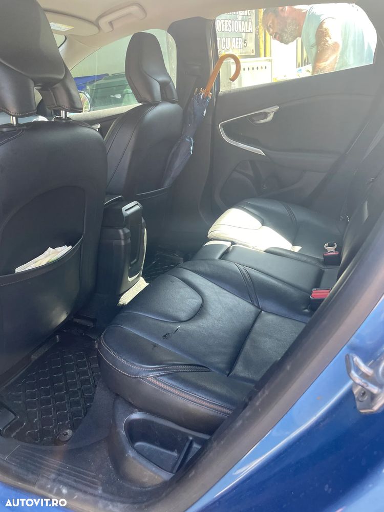 Volvo V40 T4 Aut Summum - 1