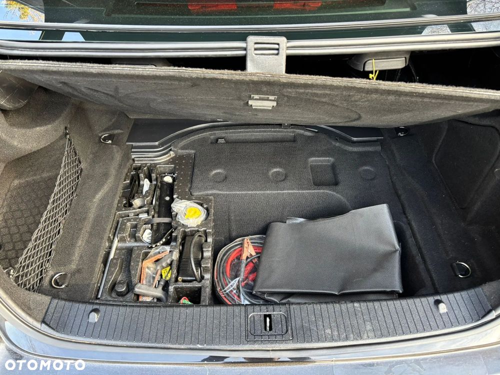 Mercedes-Benz Klasa E 300 BlueTEC HYBRID 7G-TRONIC Avantgarde - 7