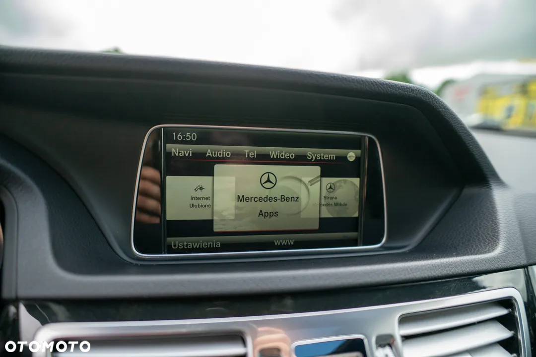Mercedes-Benz Klasa E 300 T BlueTEC HYBRID 7G-TRONIC Elegance - 30