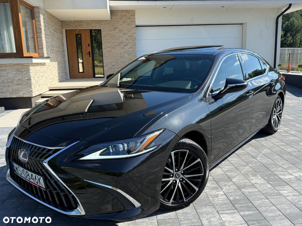 Lexus ES - 1