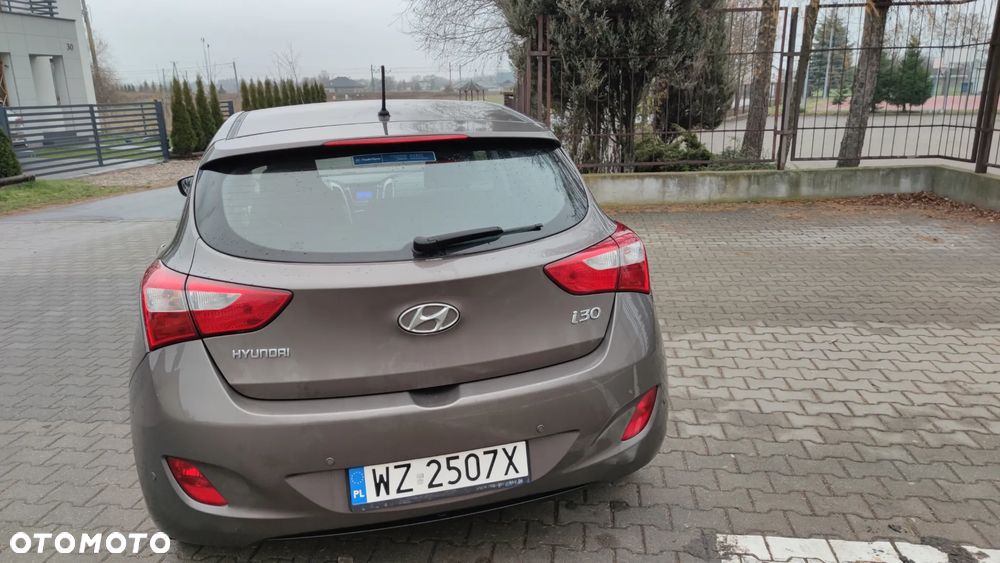 Hyundai i30 1.6 CRDi Classic + - 7